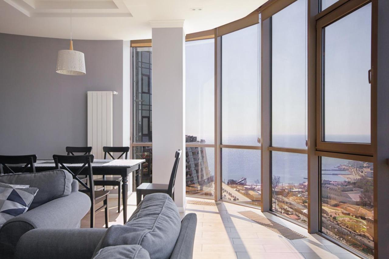 Gagarin Plaza Apartment Odesa Exterior foto